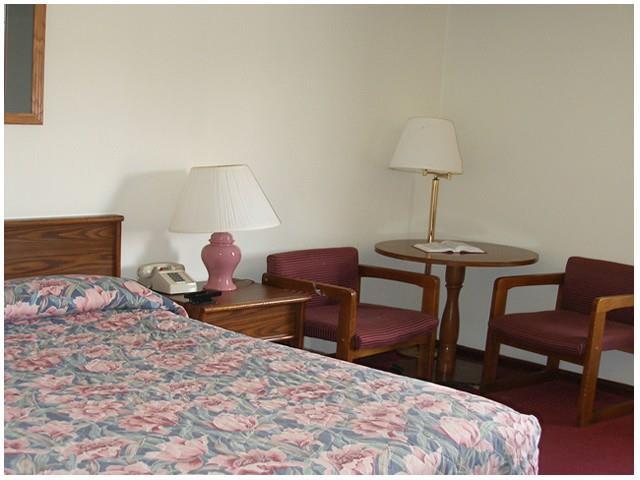 Red Carpet Inn هيلسفيل الغرفة الصورة